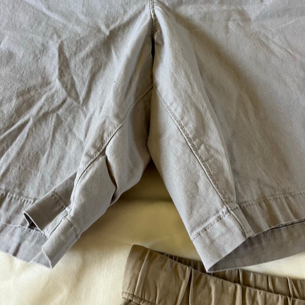 Beige & Tan Pull On Drawstring Short Bundle Men's Sz 50 8.5 inch inseam - Picture 4 of 8